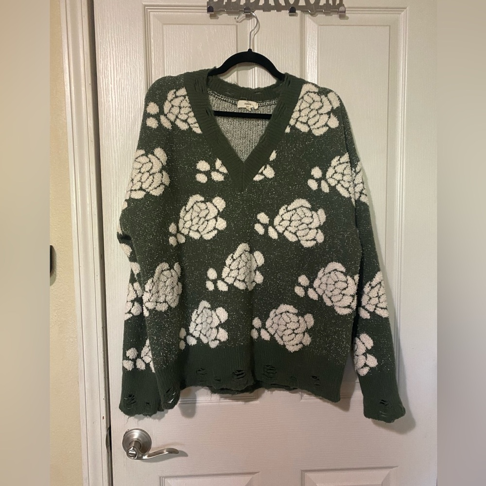 Entro Olive and Cream Floral V-Neck Sweater